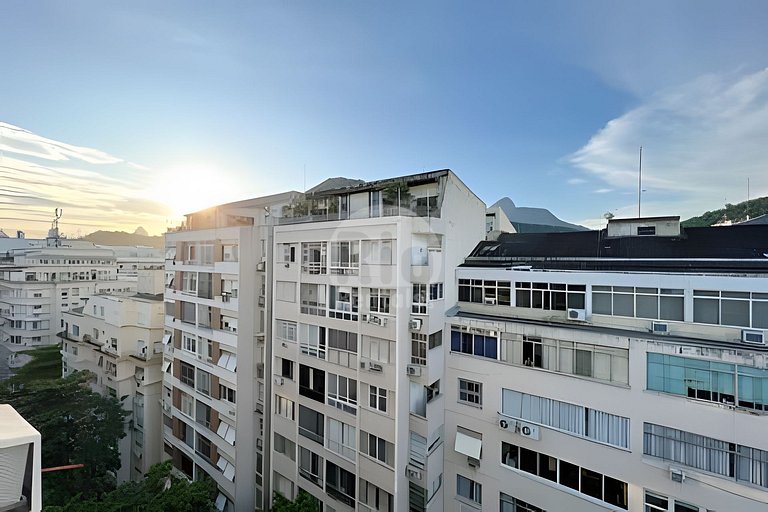 Bonito apto no coraçao de Copacabana!