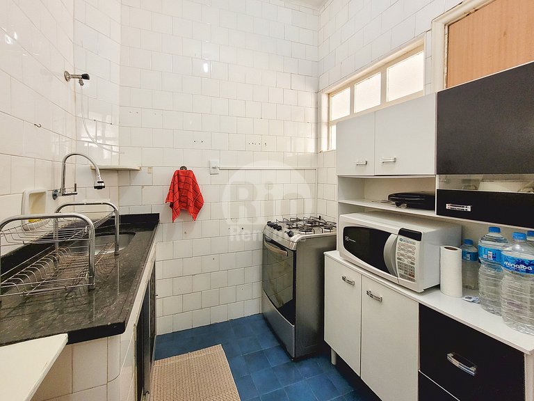 Espaçoso Apartamento no Leme!