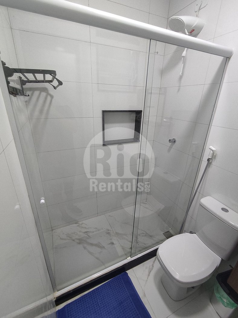 Rio Rentals 021- C003 Apartamento a uma quadra da praia de C